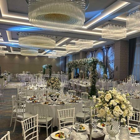 Radisson Blu Hotel Trabzon Esterno foto Wedding reception at the hotel