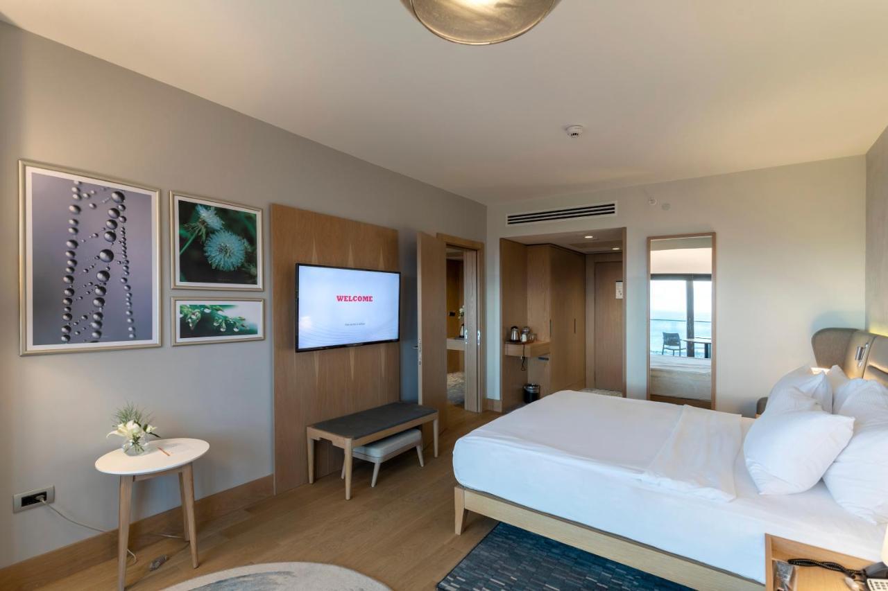 Radisson Blu Hotel Trabzon Esterno foto A bedroom at the hotel