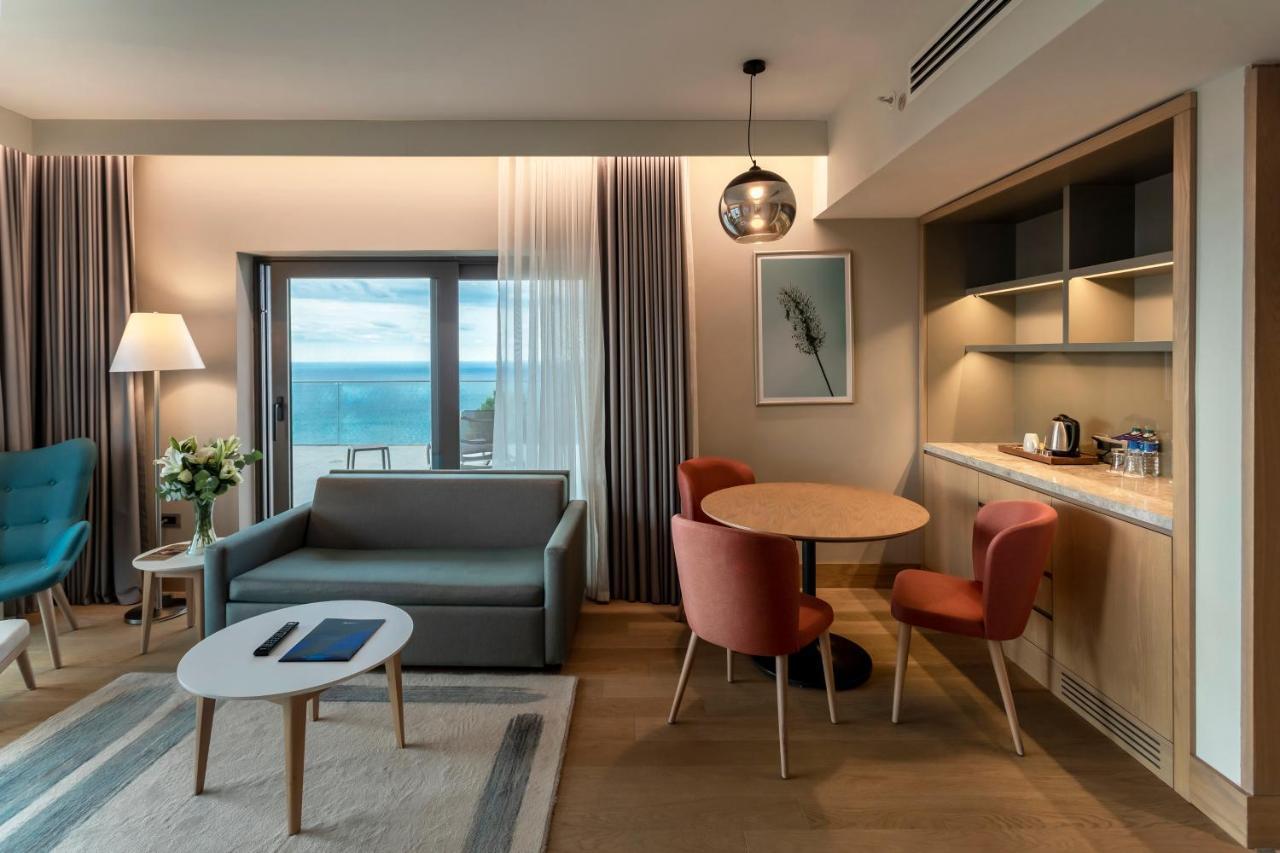 Radisson Blu Hotel Trabzon Esterno foto A suite at the hotel