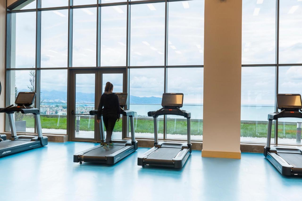 Radisson Blu Hotel Trabzon Esterno foto The gym at the hotel
